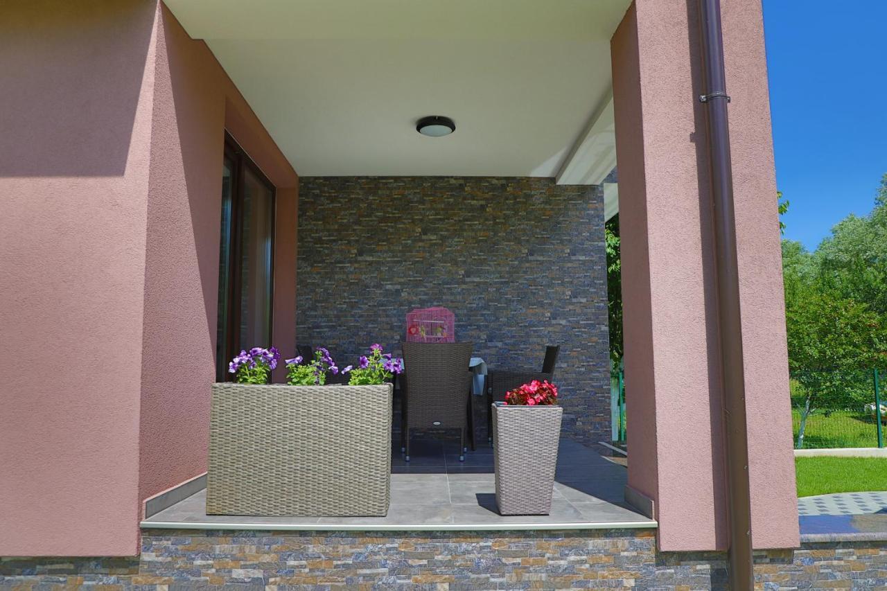 Apartments Edy Bihac Exterior photo